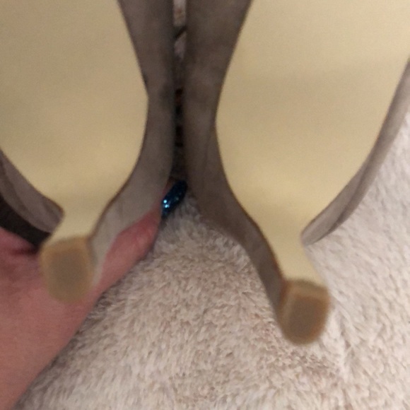 Women’s Kenzie Tan Suede Heels Size 6.5 - Picture 5 of 8